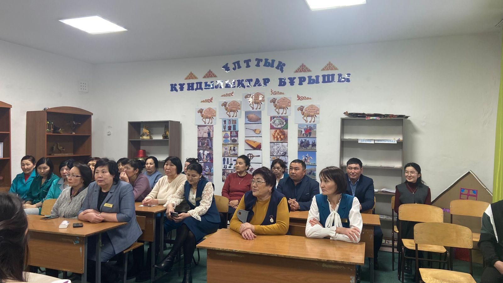 "Ауыл Аманаты" бағдарламасы аясында тұрғындармен ақпараттық-түсіндіру кездесуі.