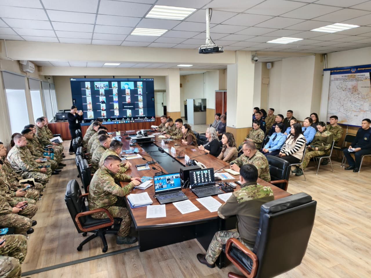 Жалпыұлттық коалиция мүшелері құтқарушылармен кездесті