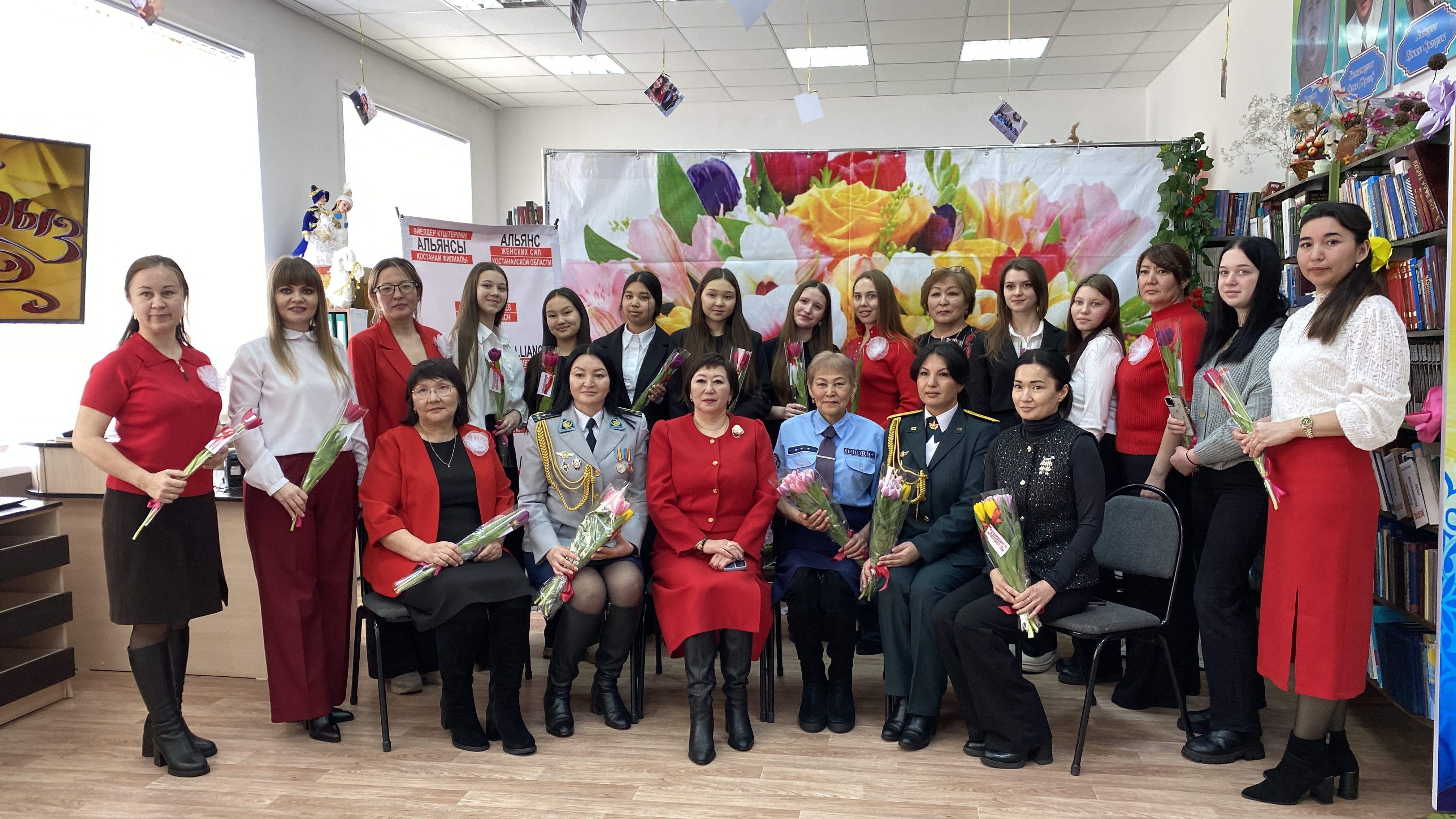 «Ол – әйел! Ол – ана! Ол Отанға қызмет етеді!»