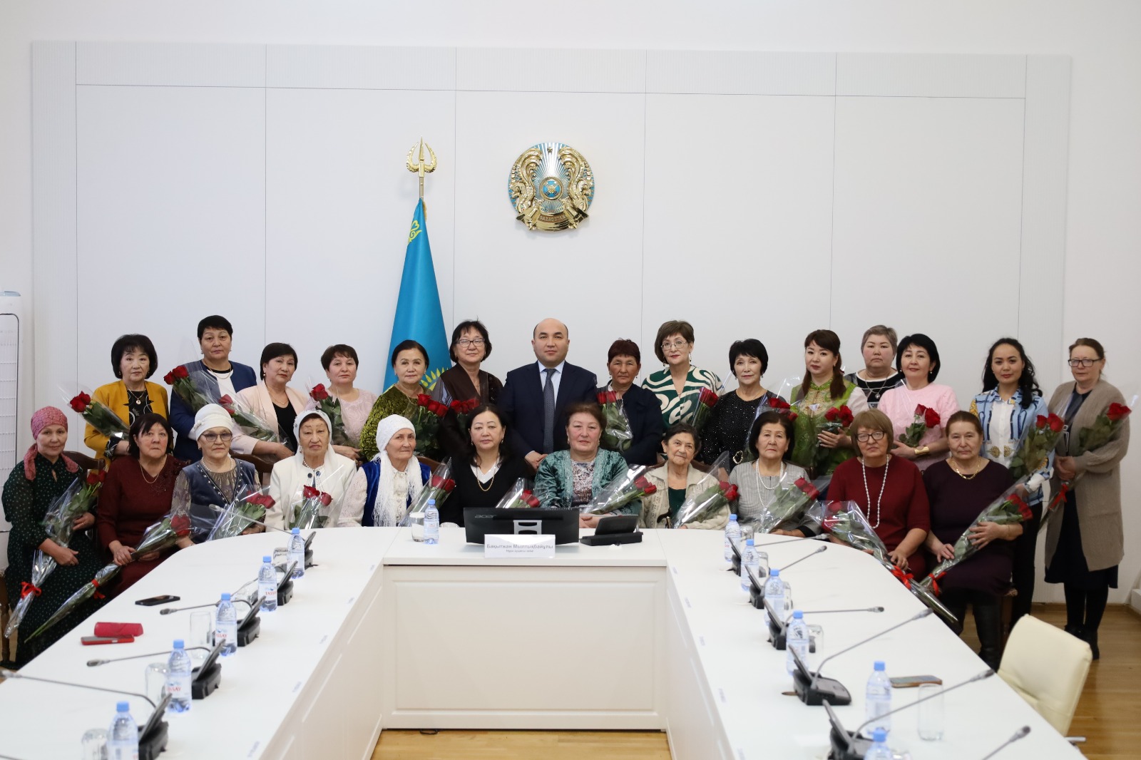 НҰРА АУДАНЫНДА 8 НАУРЫЗҒА ОРАЙ АУДАН ӘКІМІНІҢ ҚАТЫСУЫМЕН «ӘЙЕЛ – ҚОҒАМНЫҢ ТІРЕГІ» АТТЫ ДӨҢГЕЛЕК ҮСТЕЛ ӨТТІ