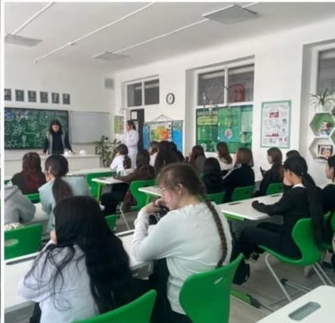 С января по февраль 2026 года врачами были проведены информационно-разъяснительные беседы с учащимися 9-х классов всех 12 школ города.