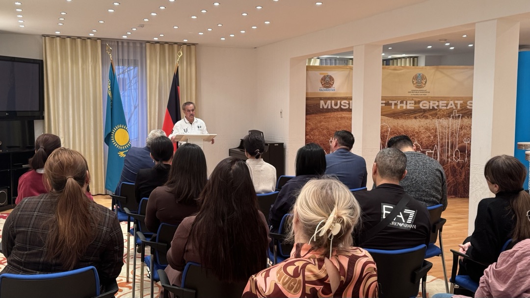 Майндағы Франкфурт қаласында Қазақстан Республикасының жаңа Конституциясының жобасы талқыланды