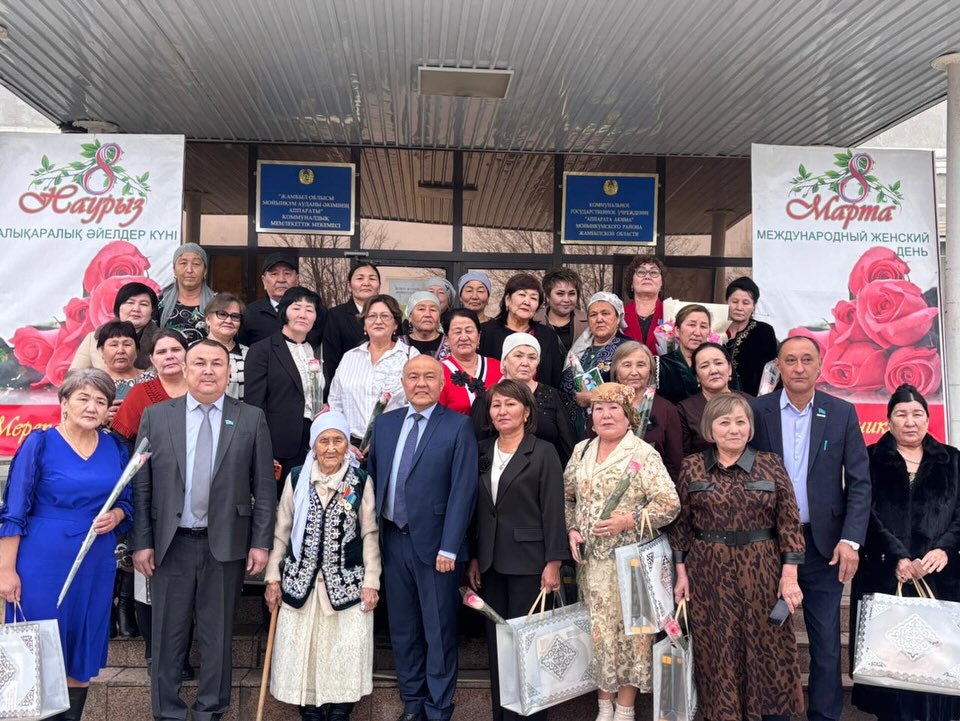 Аудан әкімі әйелдер қауымын Наурыз мерекесімен құттықтады