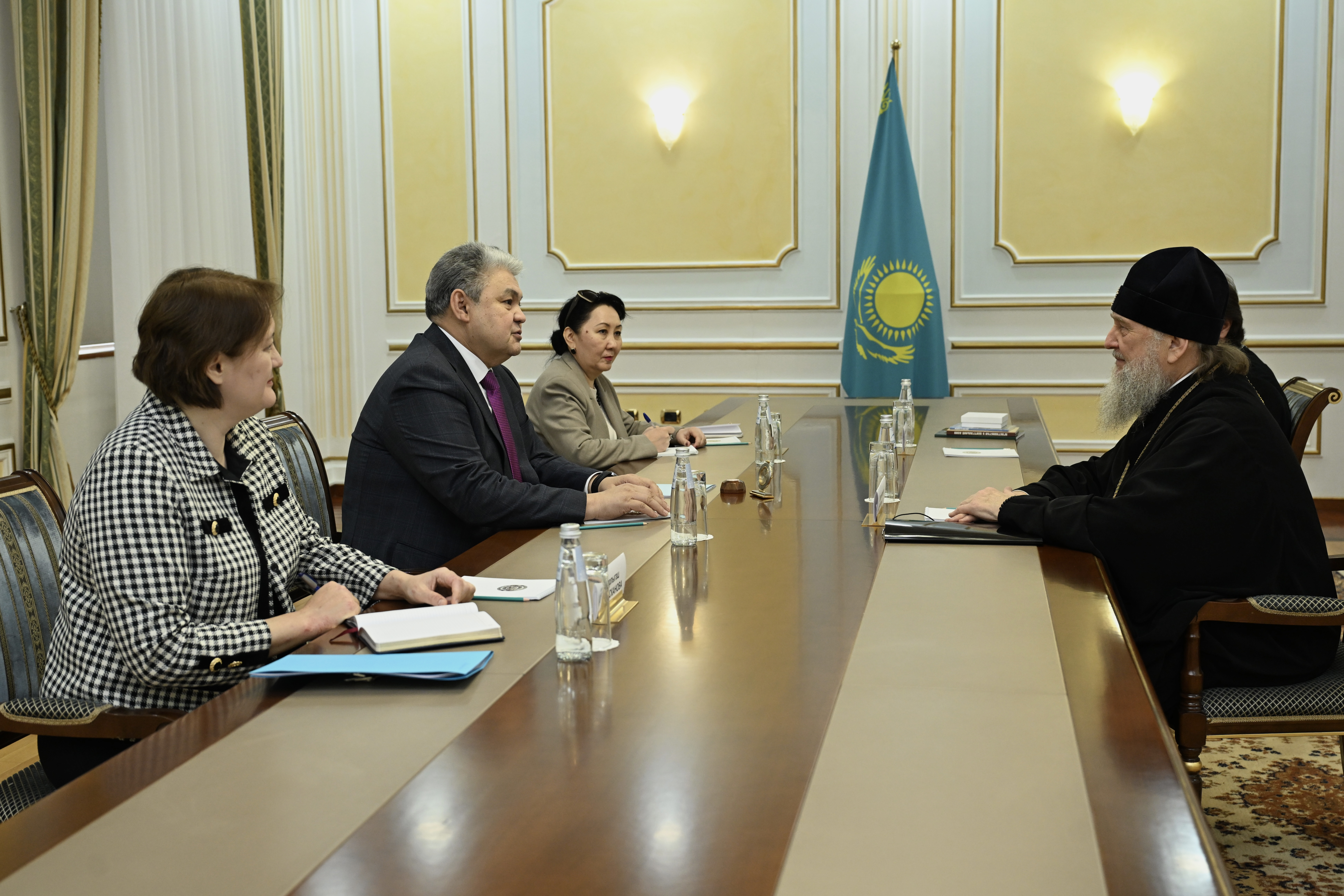 Қазақстан Сыртқы істер министрі Православ шіркеуінің басшысын қабылдады