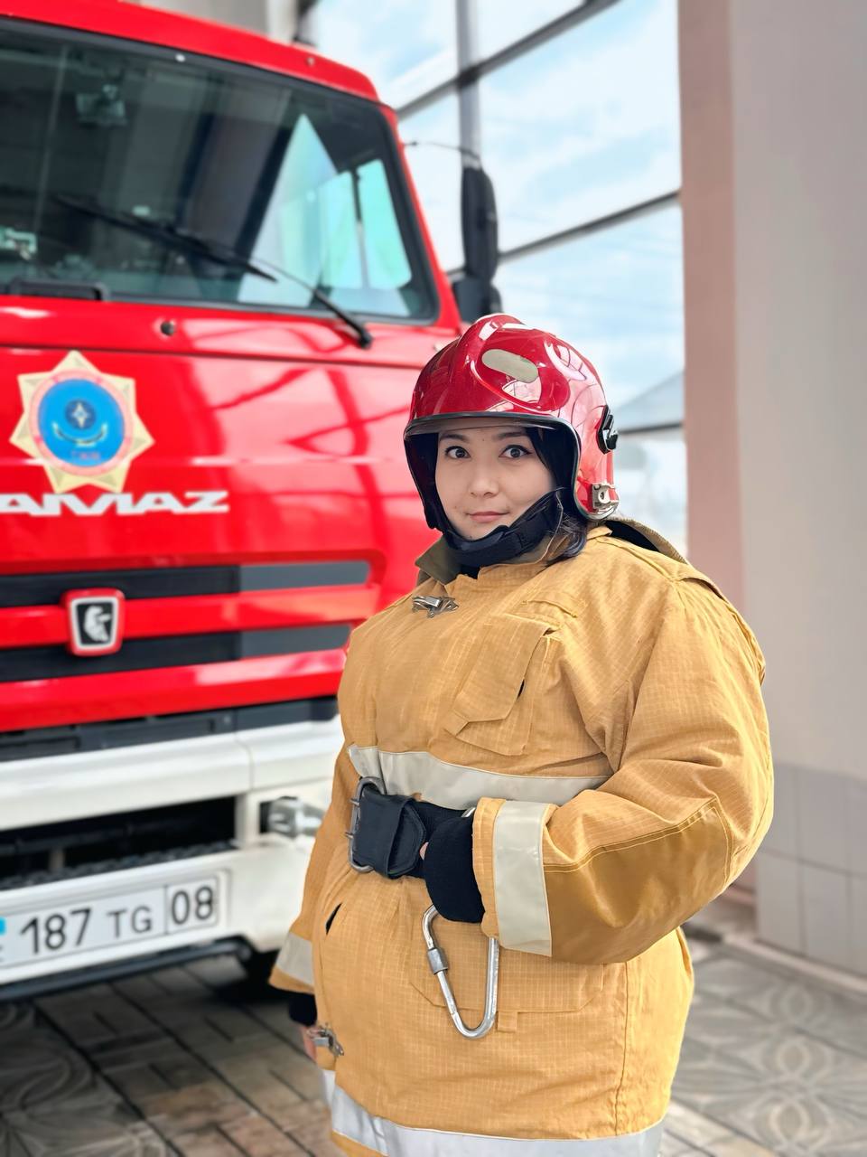 Қызметіне адал, цифрлық шешімдер саласындағы кәсіби маман