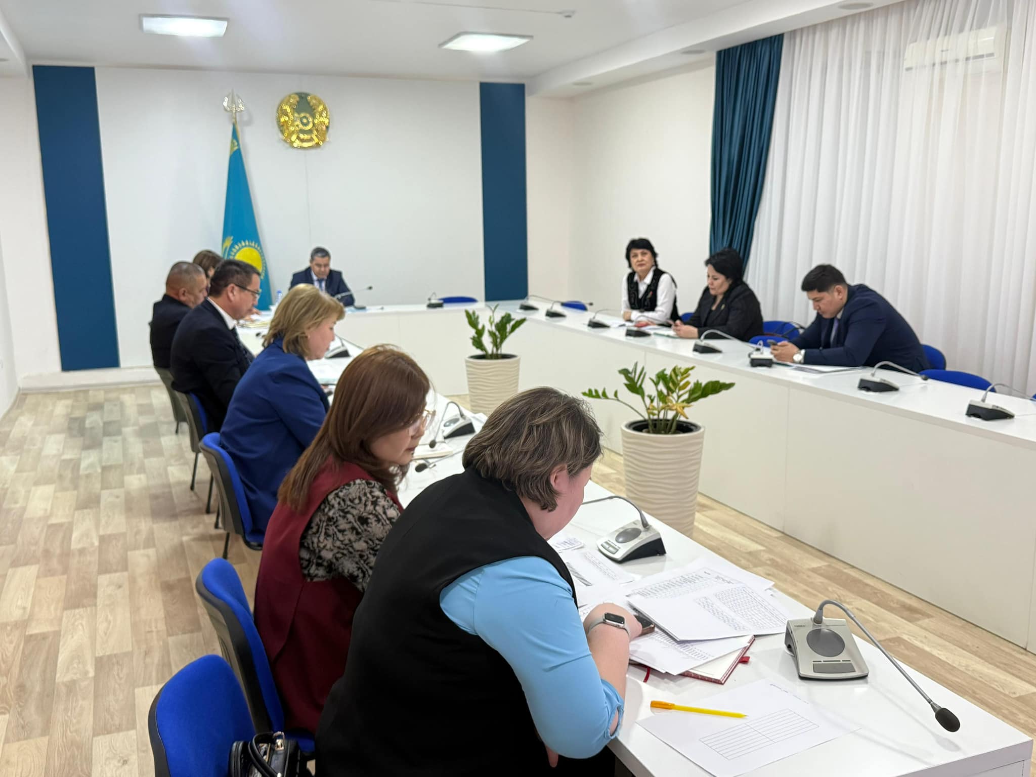 Cостоялось совещание с участием руководителя управления образования Амантая Кумбаева