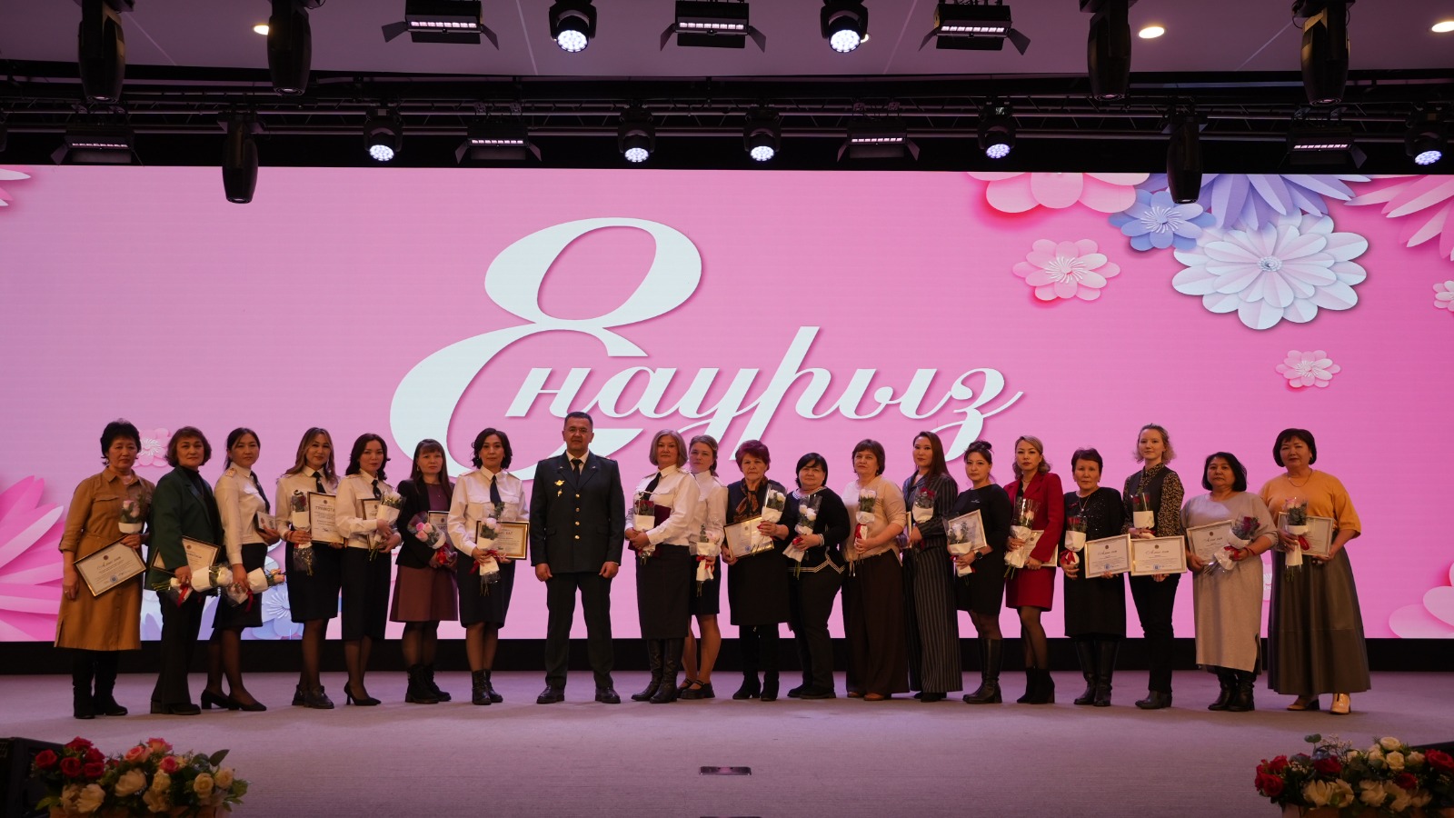 Құтқарушылар әріптестерін 8 наурыз мерекесімен құттықтады