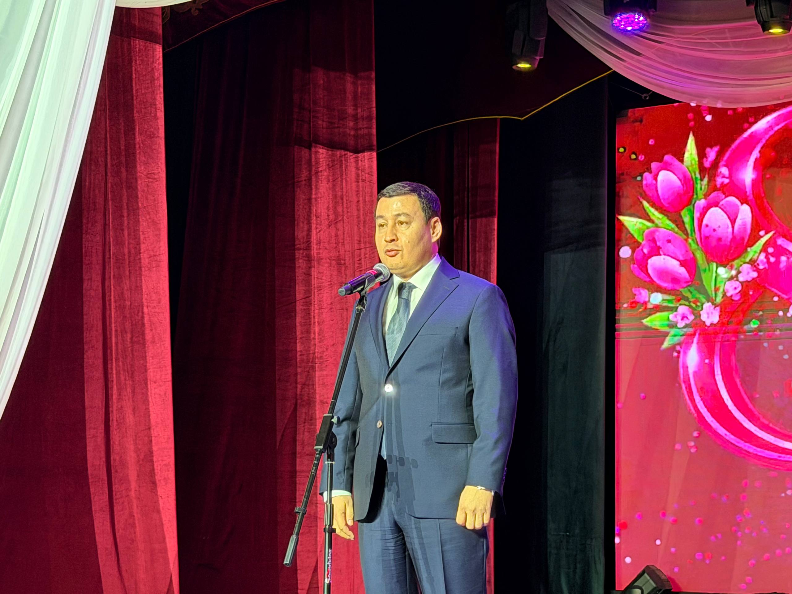 Ақтауда Халықаралық әйелдер күніне арналған салтанатты шара өтті