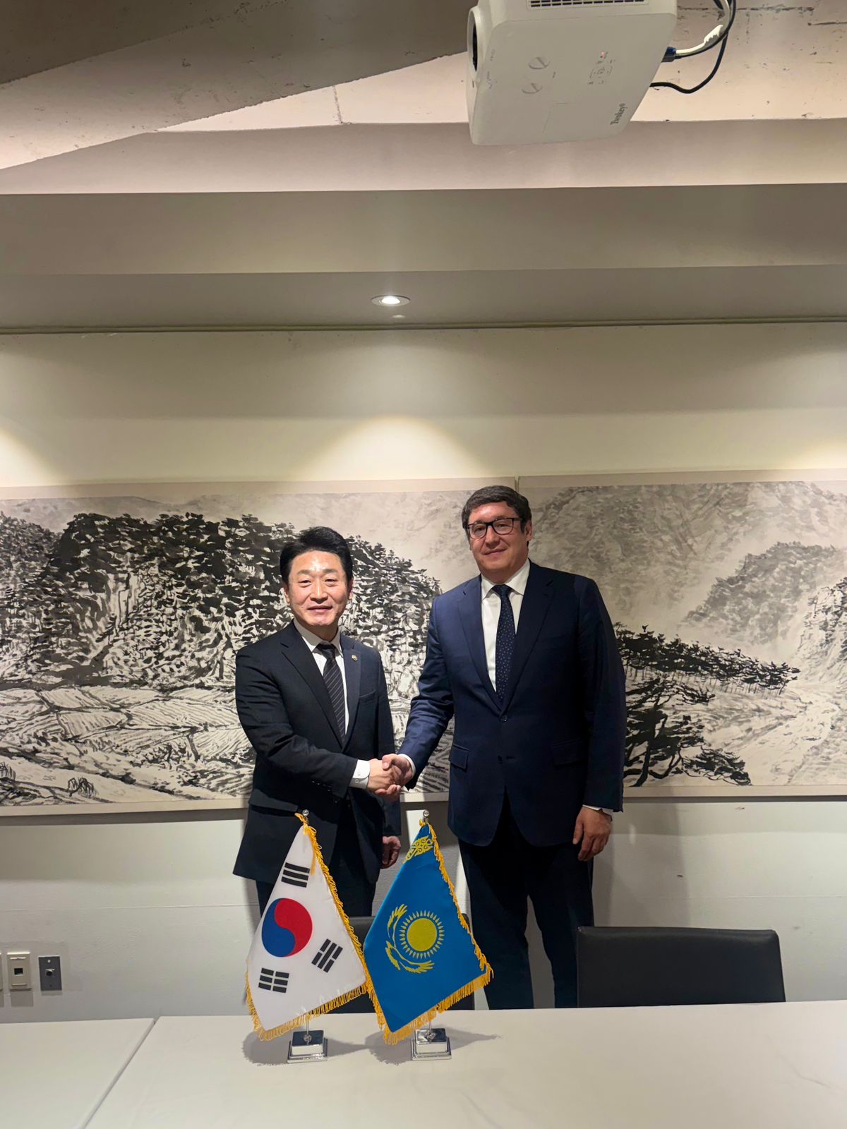 Казахстан и Республика Корея укрепляют сотрудничество в реализации проектов атомной энергетики