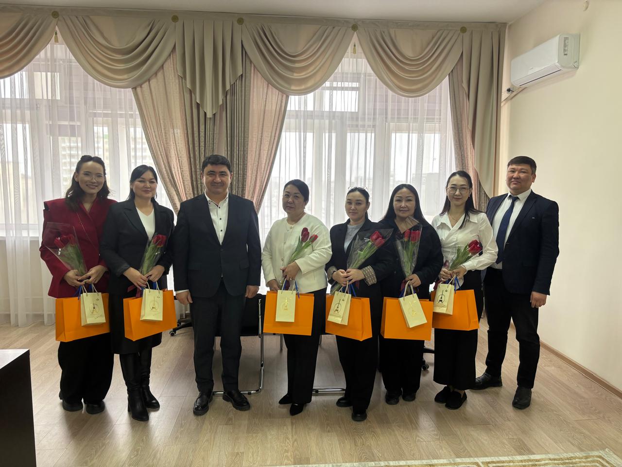 Поздравление Международного женского дня 8 марта!