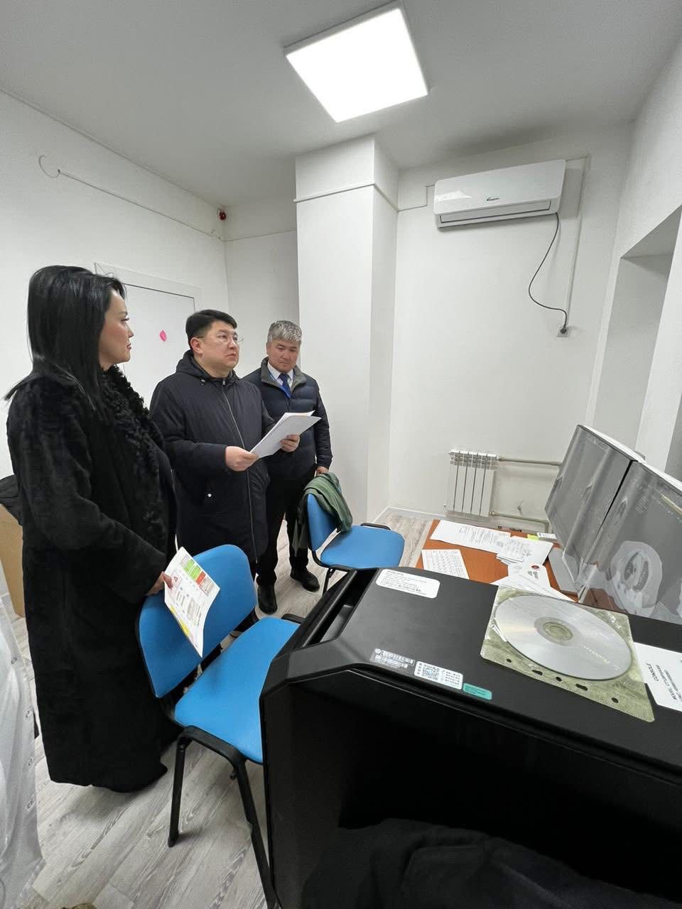 Руководитель управления ознакомился со строительством модернизированного приемного отделения Меркенской больницы