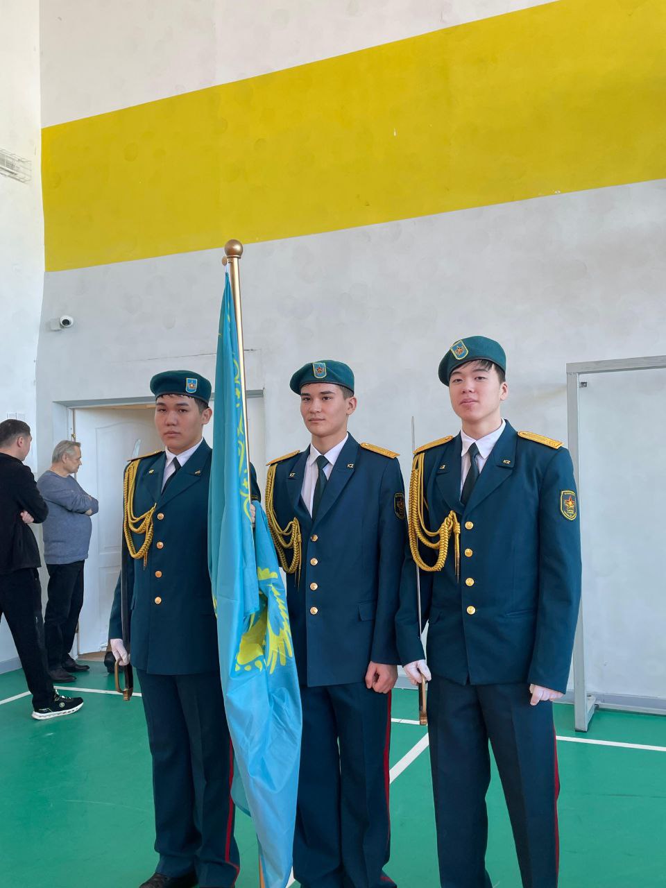 Ауған соғысы ардагерлерін еске алуға арналған жарыста оқушылар автоматты бөлшектеу мен ату бойынша сынға түсті