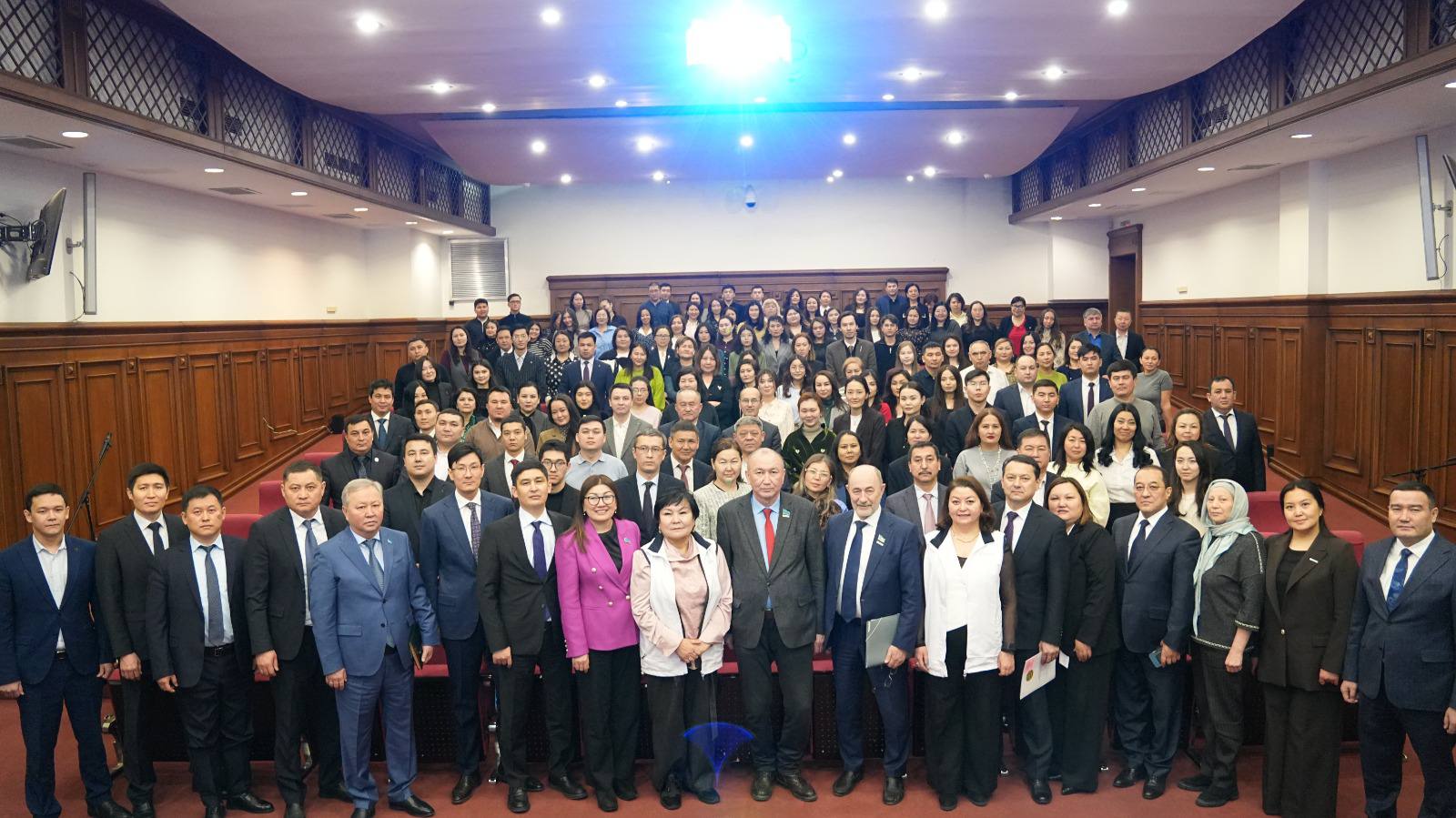 Экология министрлігінде жаңа конституция жобасын түсіндіру бойынша Жалпыұлттық коалиция мүшелерімен кездесу өтті