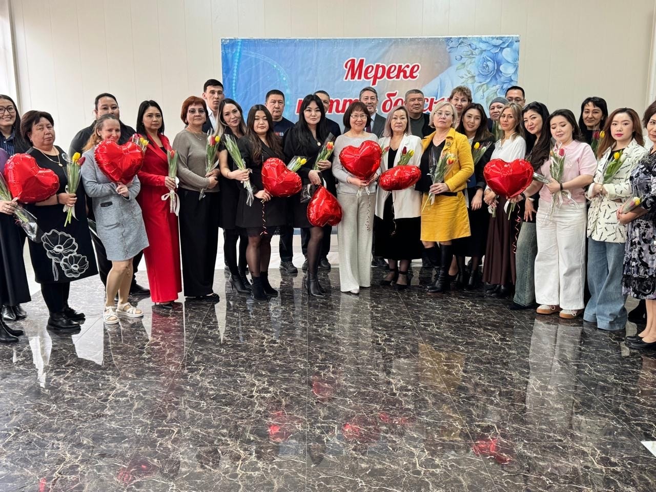 В Департаменте состоялось торжественное мероприятие в честь 8 Марта