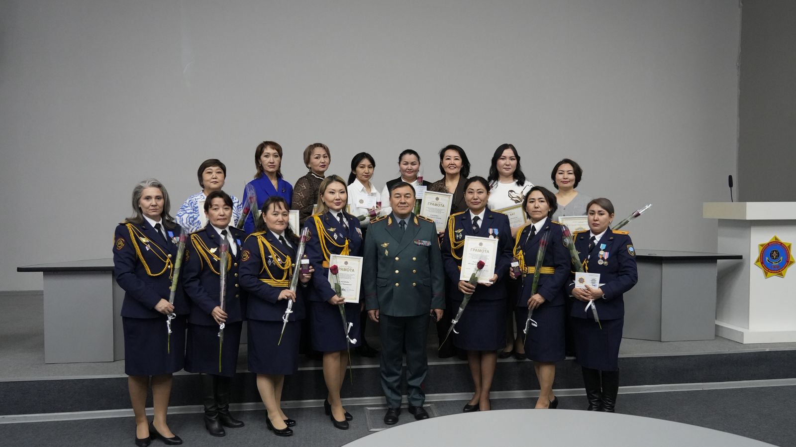 В ДЧС Астаны прошло торжественное мероприятие, посвещенное Международному женскому дню