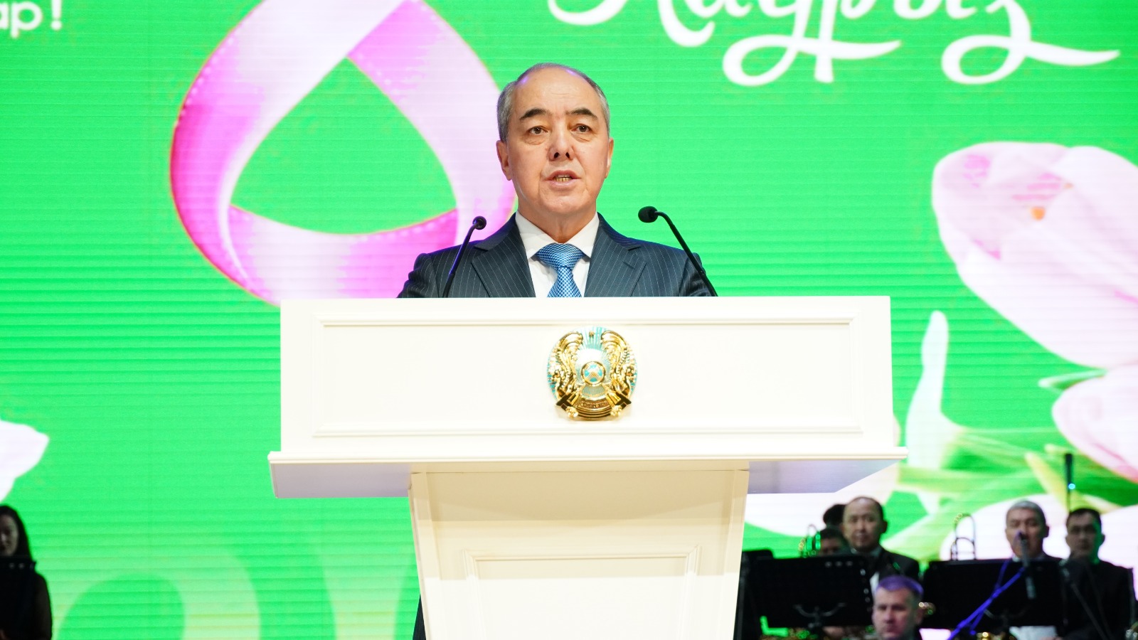 ОБЛЫС ӘКІМІ ХАЛЫҚАРАЛЫҚ ӘЙЕЛДЕР КҮНІМЕН ҚҰТТЫҚТАДЫ