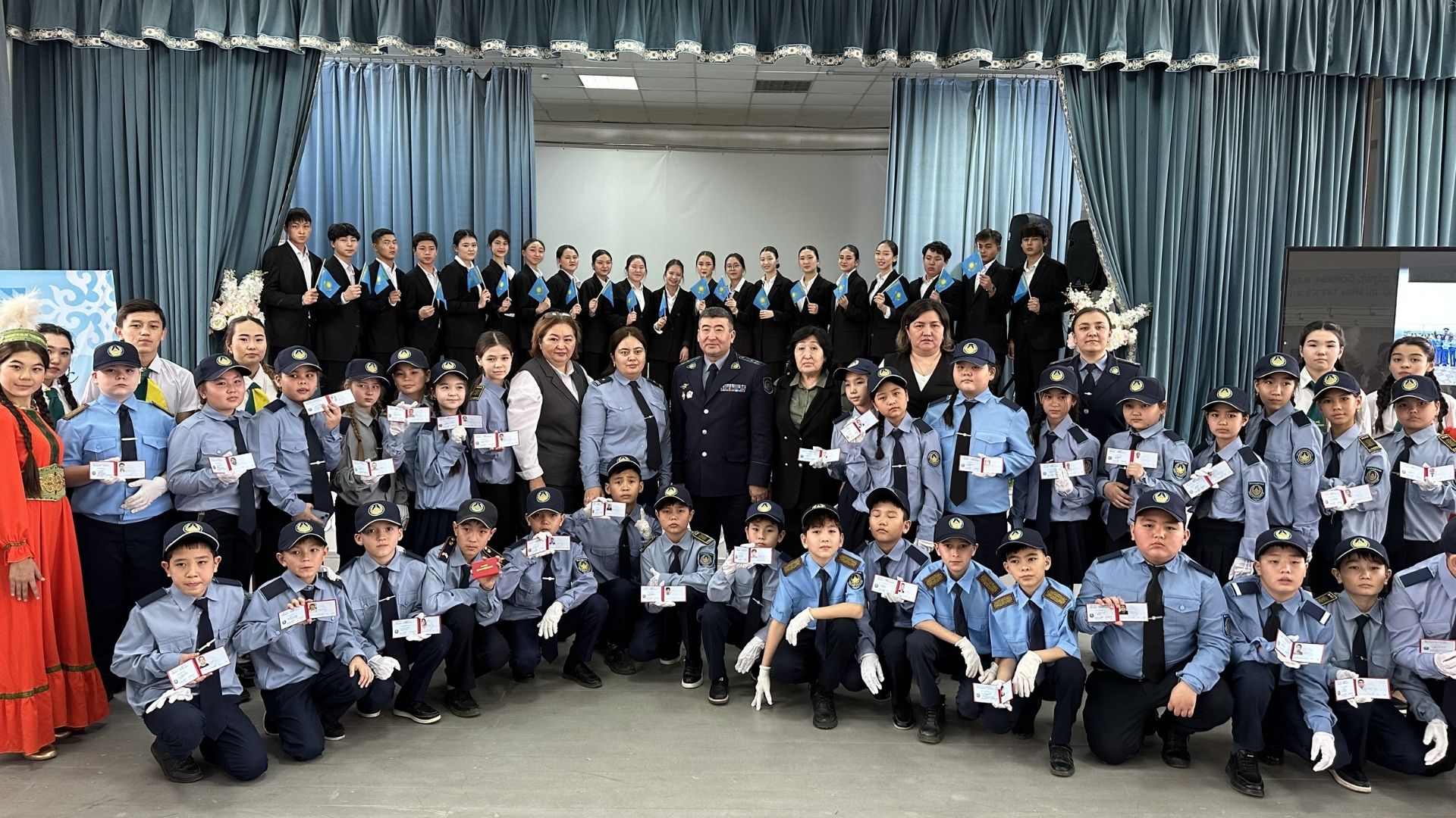 ТАЛҒАР АУДАНЫНДА ПОЛИЦИЯНЫҢ ЖАС КӨМЕКШІЛЕРІНІҢ ЖАҢА СЫНЫБЫ АНТ ҚАБЫЛДАДЫ