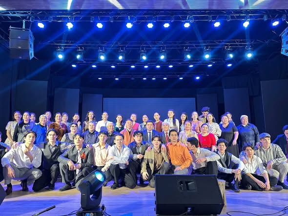 ТЕМІРЛАНДА МЕРЕКЕ ҚАРСАҢЫНДА ТЕАТР ӨНЕРІНІҢ ӘСЕРЛІ КЕШІ ӨТТІ