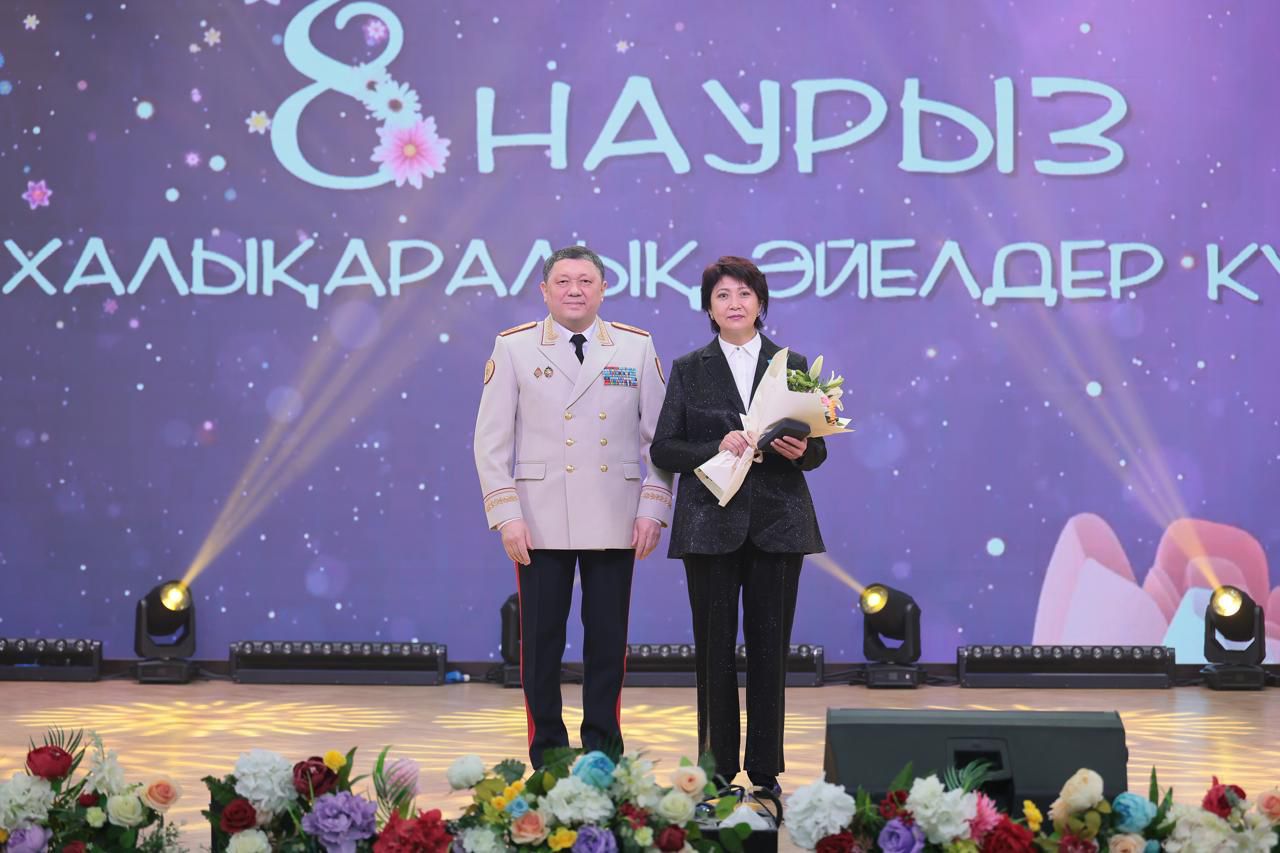 Руководитель хора полиции ВКО удостоена государственной награды