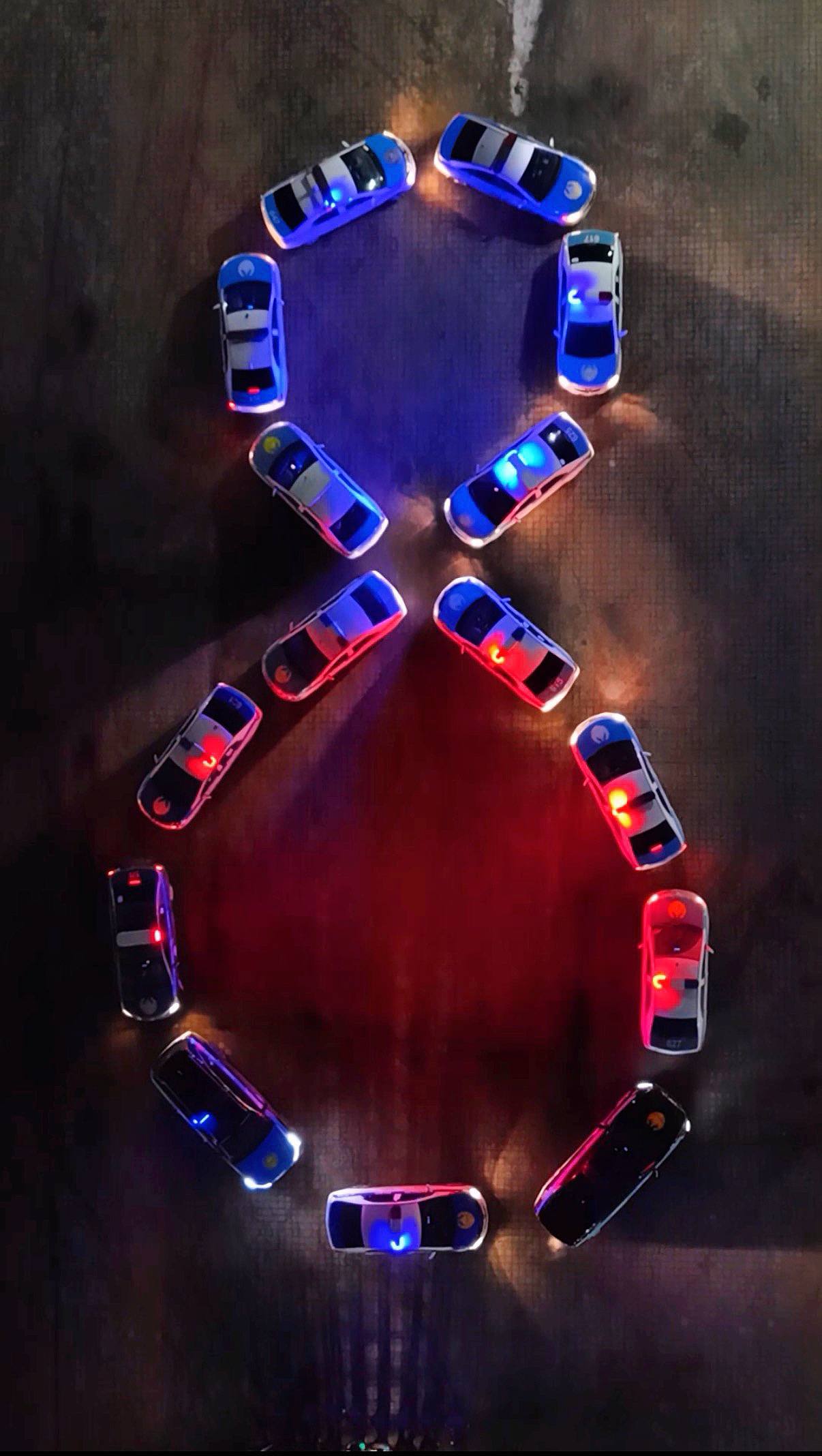 Абай облысының полицейлері Семейде 8 наурызға орай жарқын флешмоб ұйымдастырды