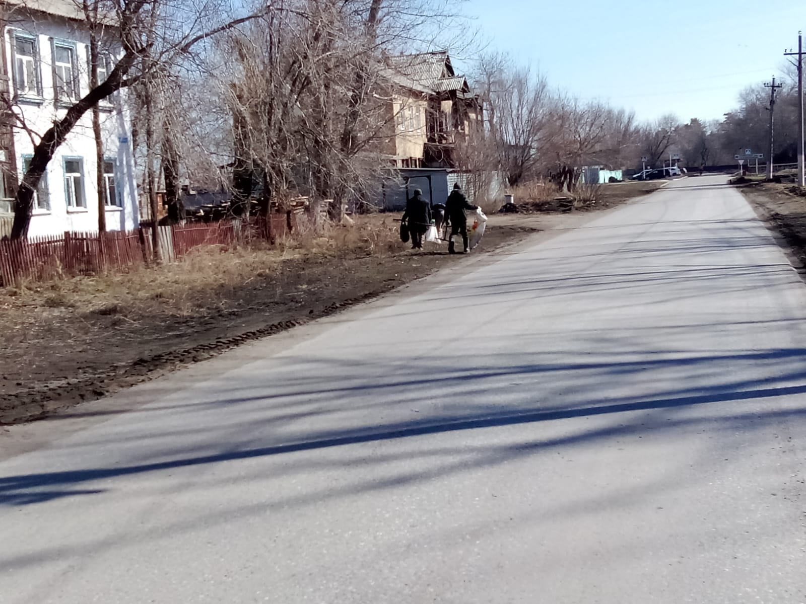 Көшелерді қоқыстан тазарту