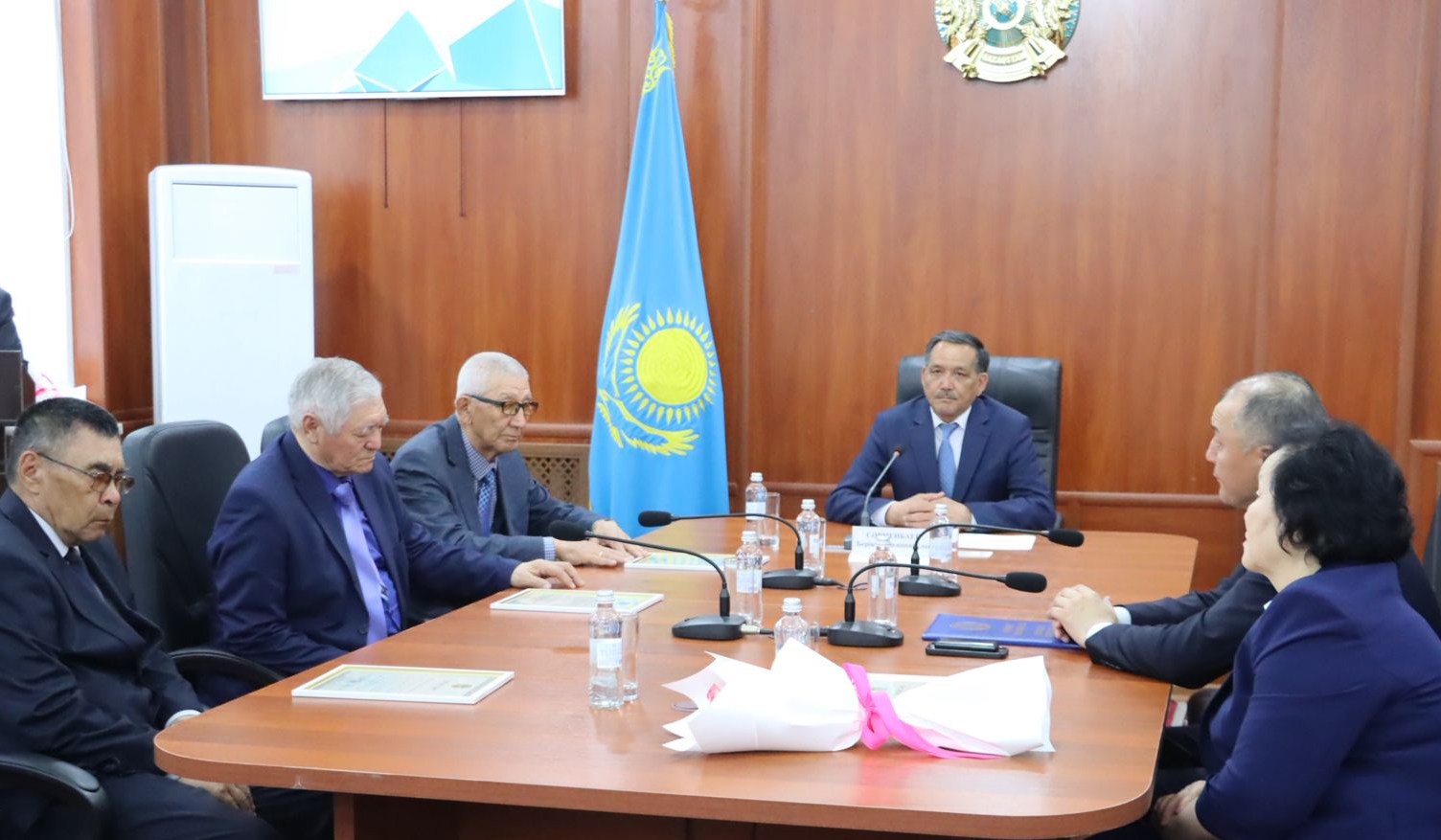 Белсенді азаматтарға марапаттар табысталды