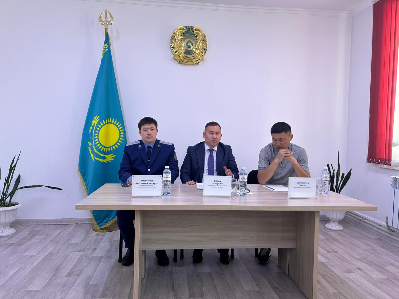 Встреча с жителями села, связанная с инвестиционным проектом, реализуемым китайскими инвесторами.