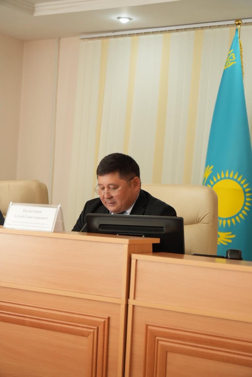 Глубокое аудандық мәслихатының кезектен тыс отыз бесінші сессиясының отырысы өтті