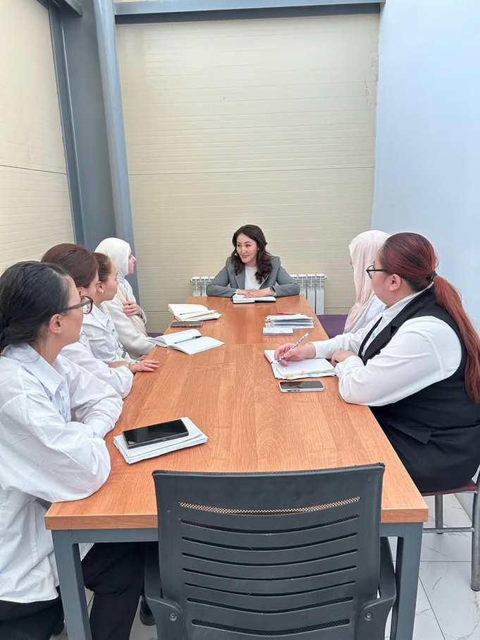 Коммерциялық емес ұйымдарды тіркеу және тіркеу қызметі саласындағы бақылау бөлімінің басшысы «Мемлекеттік тіл – ұлттық қазына» тақырыбында, сондай-ақ апостиль қоюдан бас тартудың алдын алу жөнінде түсіндіру семинарын өткізді