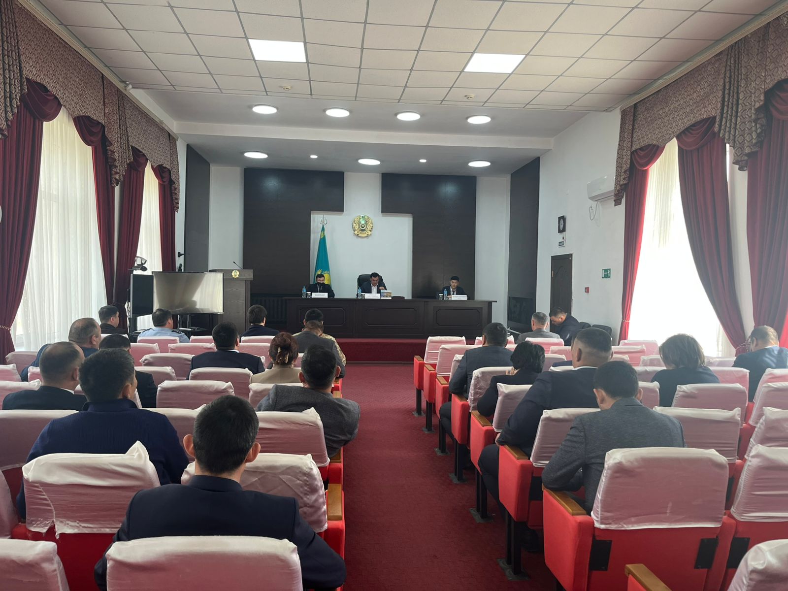 Бейбіт уақыттан әскери жағдайға көшу жөніндегі кешенді оқу-жаттығу, сондай-ақ төтенше жағдайлар туындаған кезде азаматтық қорғау жүйесінің іс-қимыл тәртібі