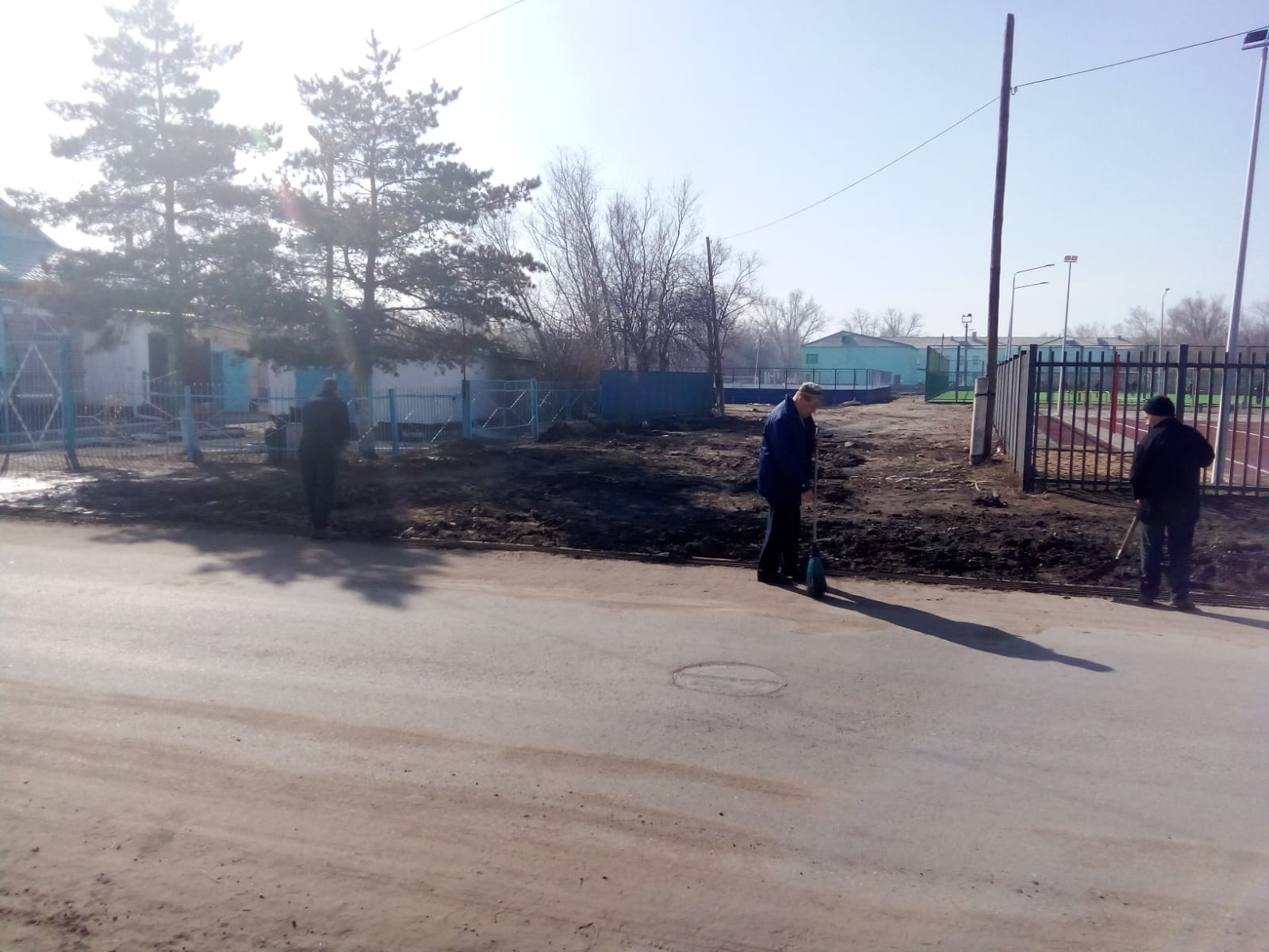 М.Горький көшесінде аймақты тазарту