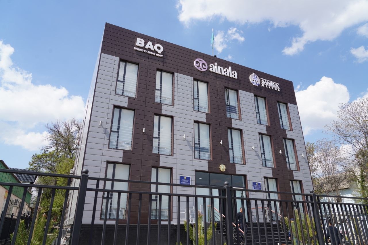 НҰРАЛХАН КӨШЕРОВ САРЫАҒАШТАҒЫ «AINALA» ОҢАЛТУ ОРТАЛЫҒЫНЫҢ ЖҰМЫСЫМЕН ТАНЫСТЫ