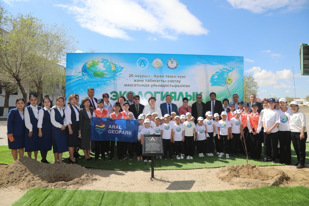 «Арал теңізі күніне» орай экологиялық акция мен футболдан аудандық турнир ұйымдастырылды