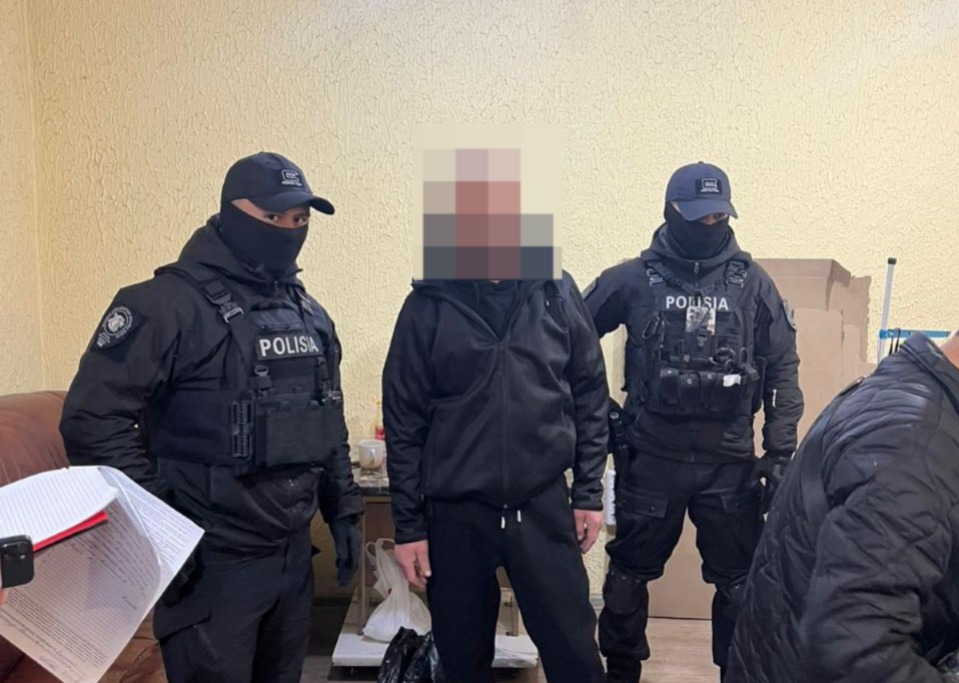 Үйге емін-еркін кіріп, барын алып кеткен: Қарағандыда жарты миллион теңгелік  ұрлық ашылды