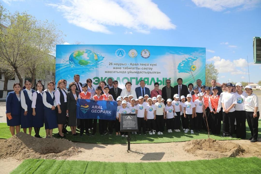 «Арал теңізі күніне» орай экологиялық акция мен футболдан аудандық турнир ұйымдастырылды