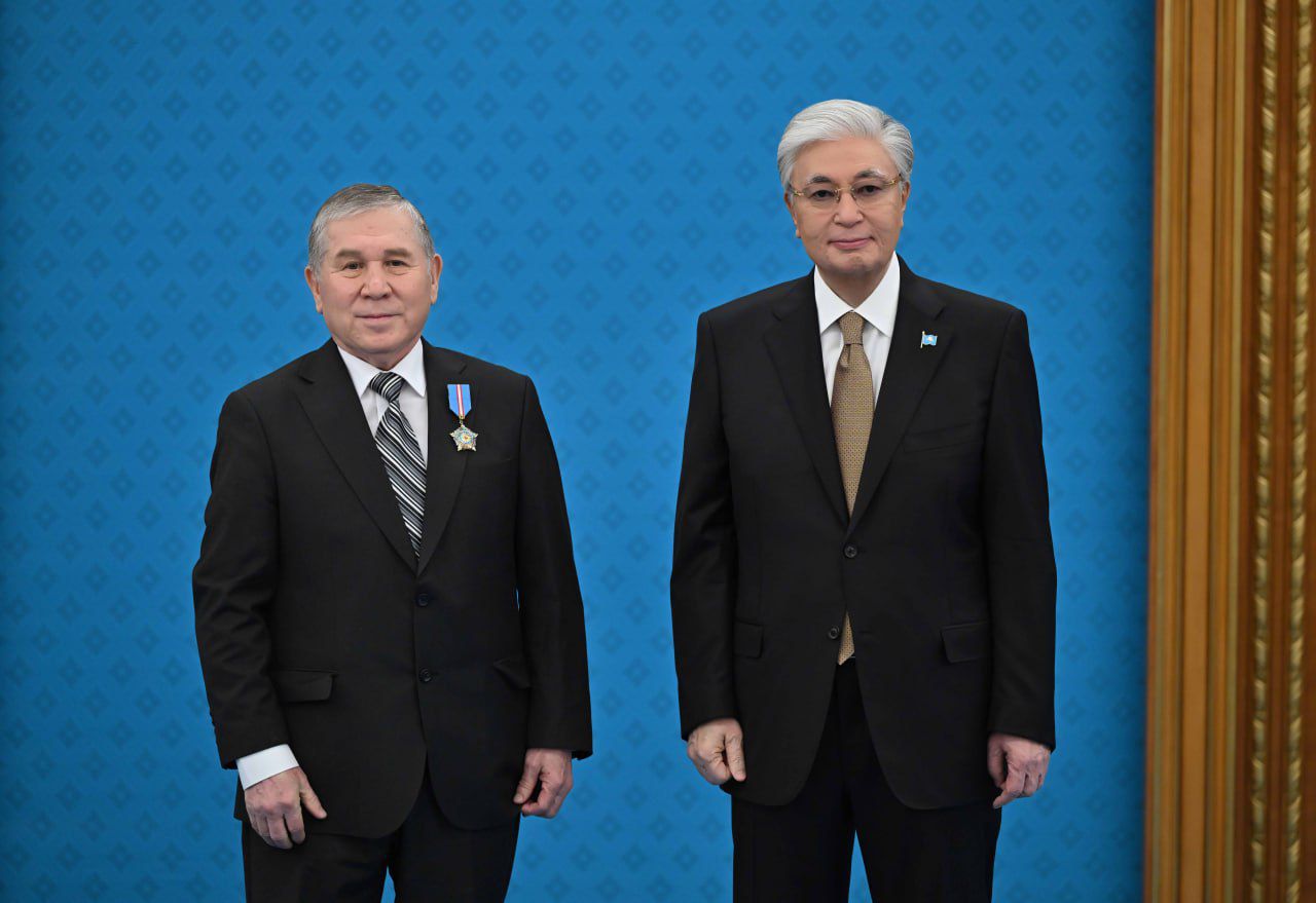 Президент кәсіби мереке қарсаңында ғылым саласында зор жетістікке жеткен және жоғары білімді дамытуға елеулі үлес қосқан ғалымдарды мемлекеттік наградалармен марапаттады