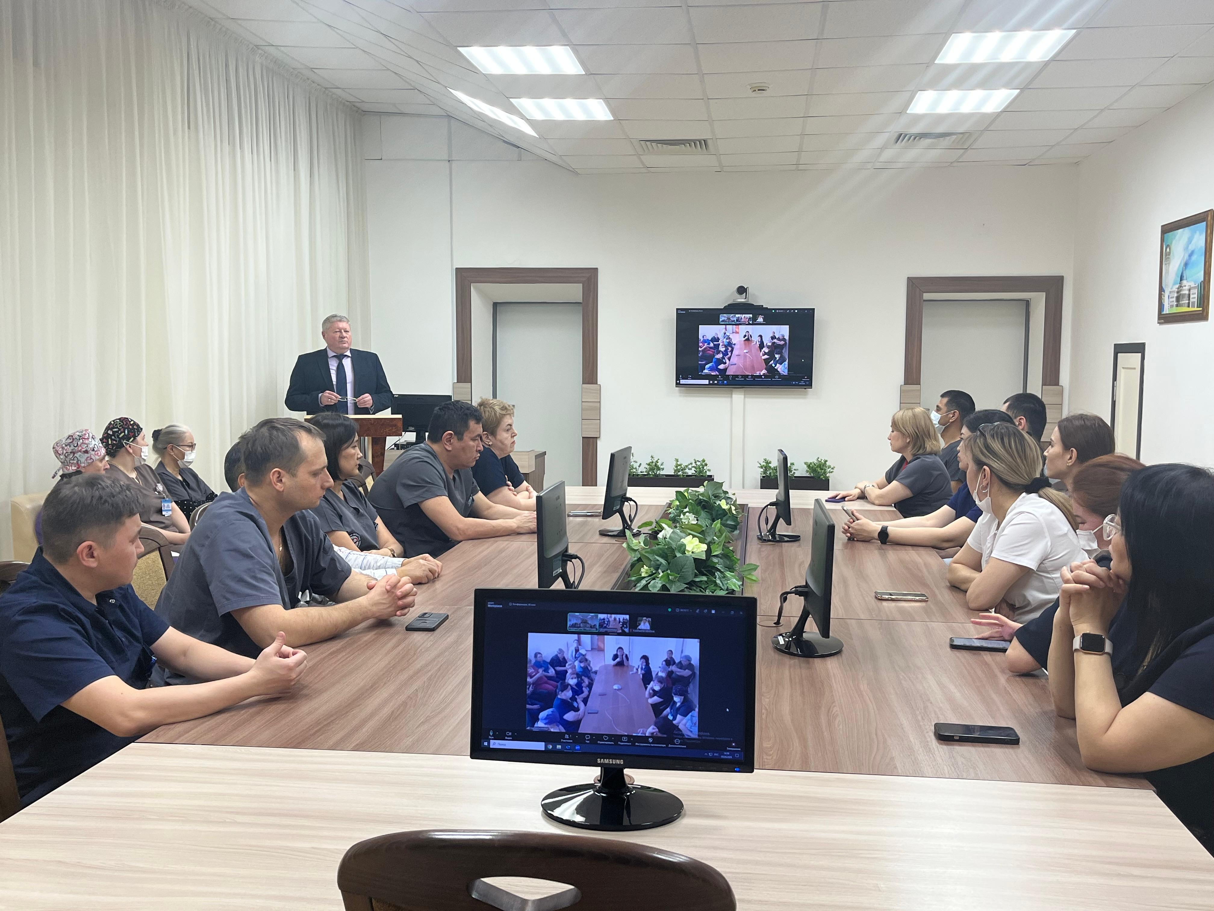 Павлодар облыстық кардиологиялық орталығының ұжымымен «Медицина қызметкерлерінің құқықтары туралы» тақырыбында кездесу