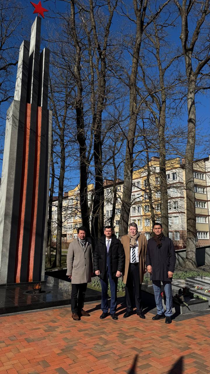 Делегация Генерального консульства Республики Казахстан в Санкт-Петербурге приняла участие в памятных мероприятиях, посвященных 81 годовщине штурма города Кёнигсберга