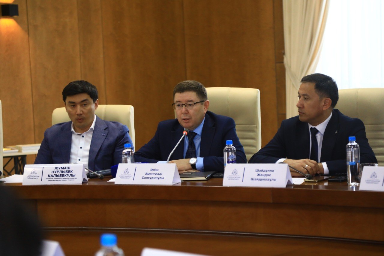 🔰 «ӘЛЕУМЕТТІК ӘРІПТЕСТІКТІ ДАМЫТУ»: ҮЙЛЕСТІРУ КЕҢЕСІНДЕ ЕҢБЕК САЛАСЫНЫҢ МАҢЫЗДЫ МӘСЕЛЕЛЕРІ ТАЛҚЫЛАНДЫ