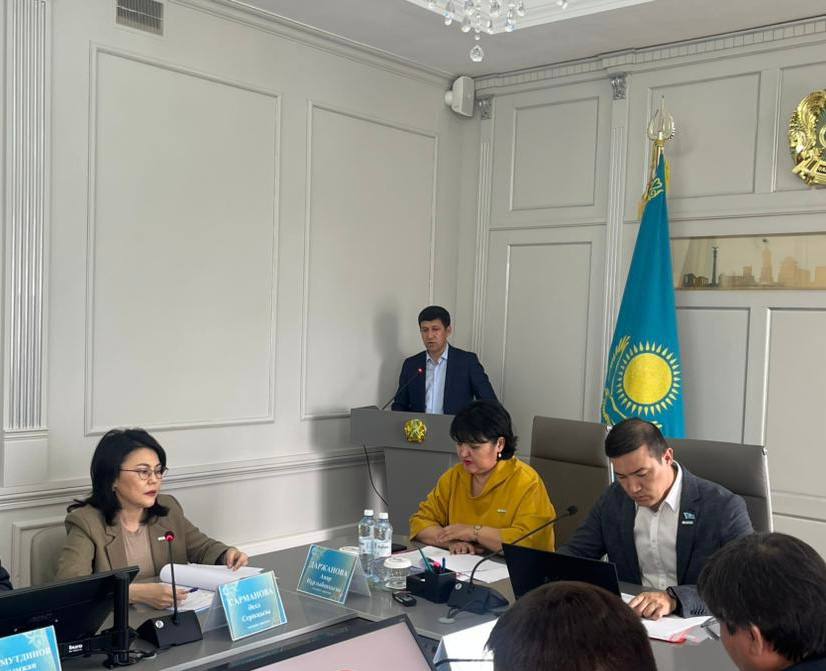 Тұрақты комиссия отырысында қалалық бюджетті нақтылау жобасы талқыланды