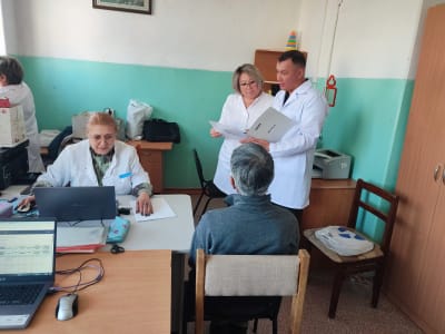 ШҚО Шемонаиха қ. ДСБ "Шемонаиха ауданының аудандық ауруханасы" ШЖҚ РМК базасында көшпелі отырыс