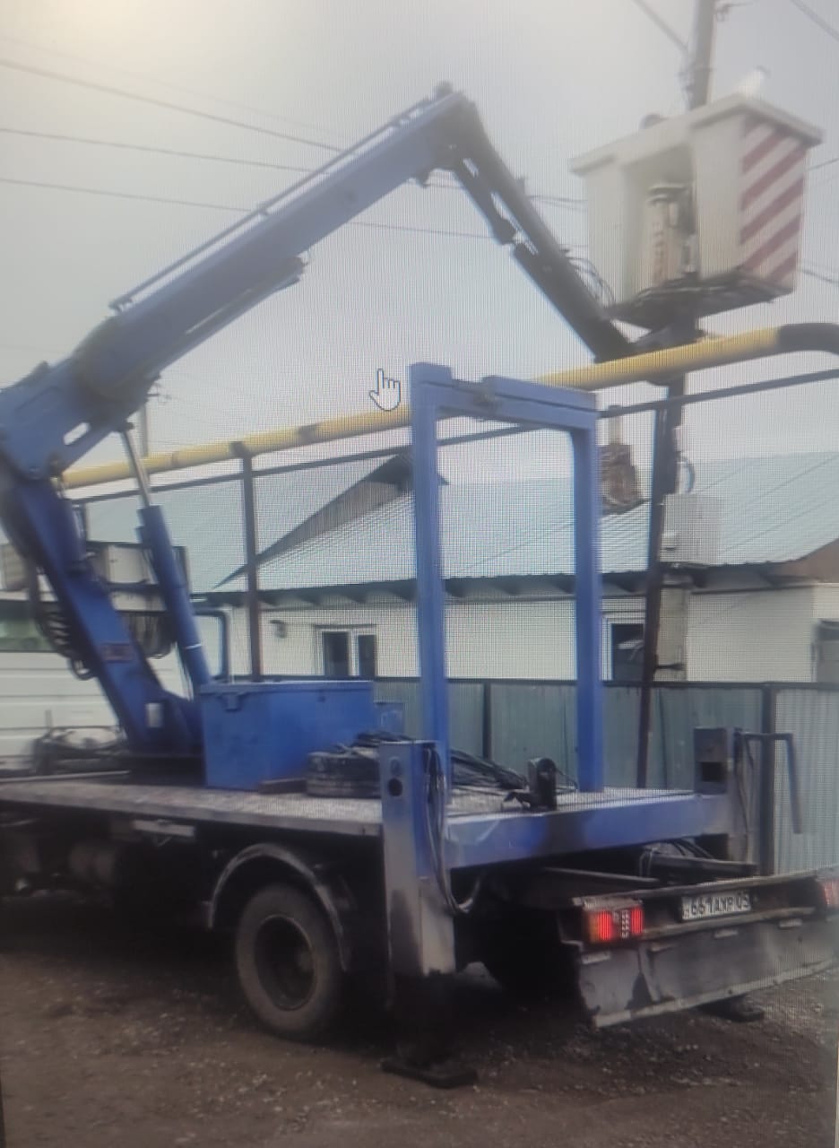 Округке қарасты елді мекендердің көшелерін сапалы жарықтандыру және тұрғындардың қауіпсіздігін қамтамасыз ету мақсатында істен шыққан жарықтандыру шамдарын ауыстыру жұмыстары жалғасын табуда.