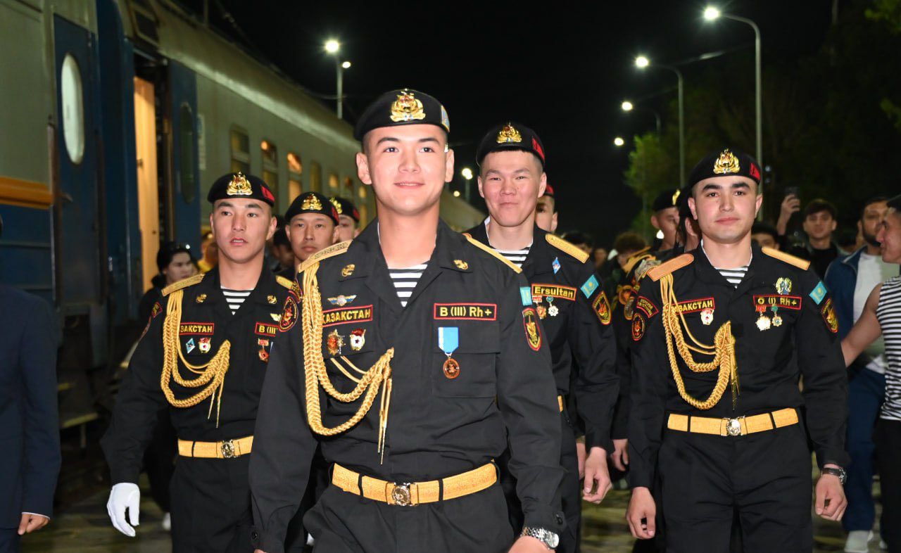 ТҮРКІСТАНҒА ТЕҢІЗ ЖАЯУ ӘСКЕРЛЕРІ КЕЛДІ