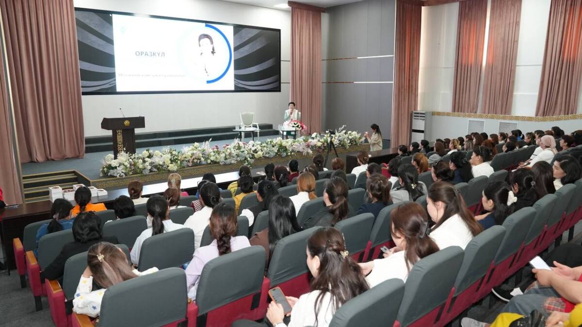 Түркістанда жүздеген әйел бас қосқан тағылымды кездесу өтті