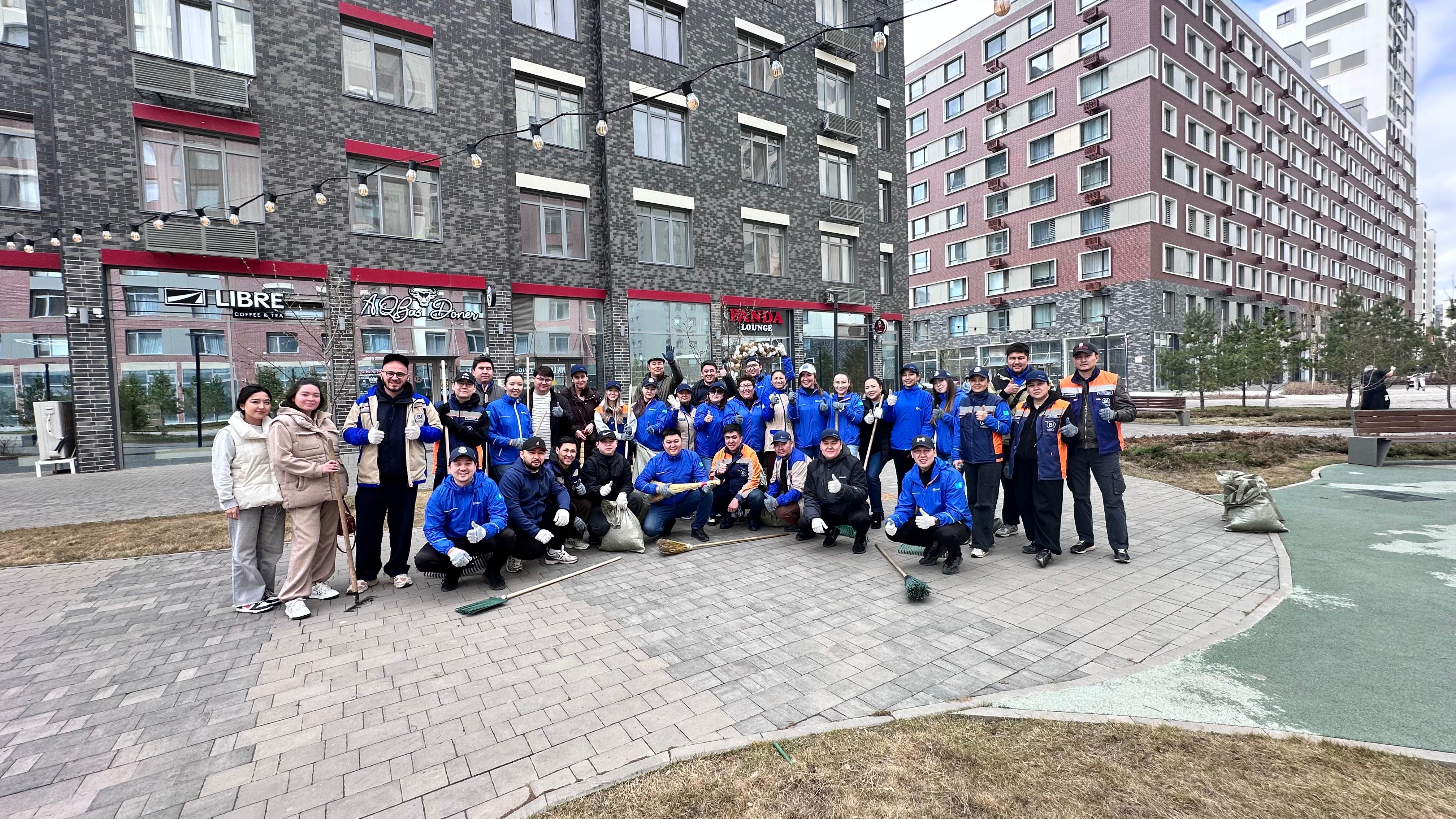 BI Group «Таза Қазақстан» акциясына атсалысты: Астанада компания қызметкерлері сенбілікке шықты