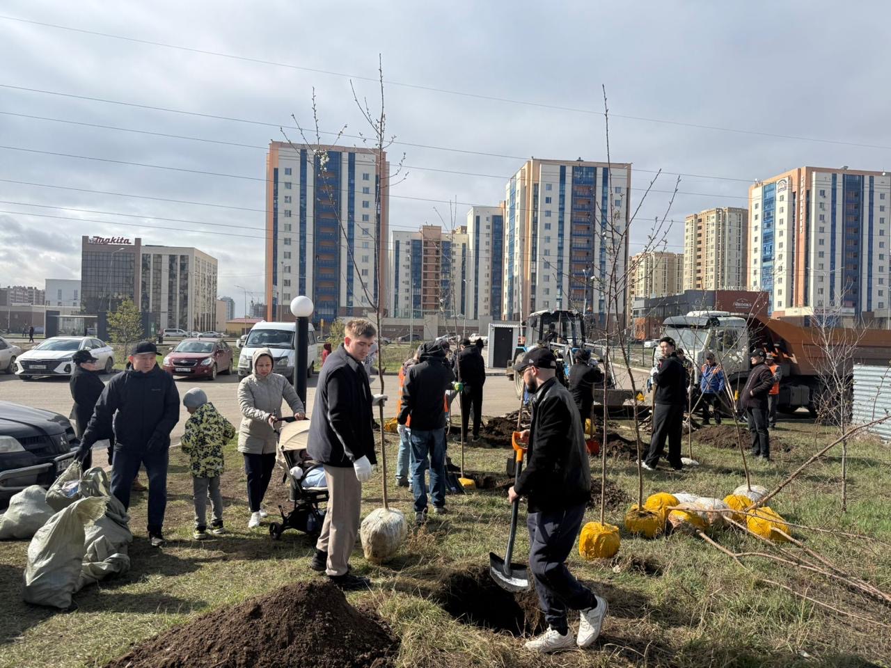 30 мыңға жуық адам және 100 тонна қоқыс: Астанада ауқымды «Таза қала» экоакциясы өтті