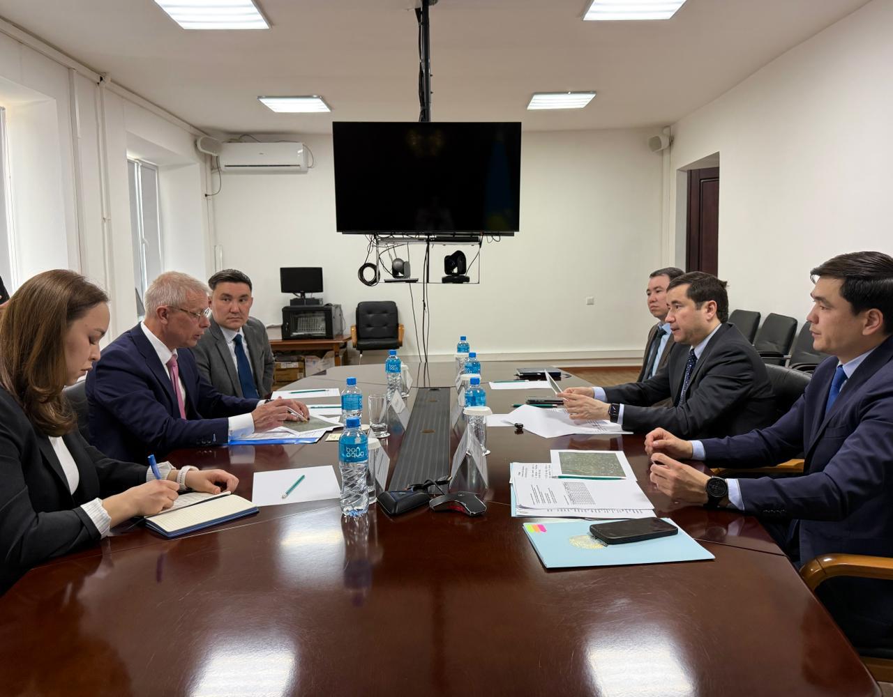 Ақтөбе облысы әкімінің орынбасары Абзал Әбдікәрімов «Shell Kazakhstan» компаниясының делегациясымен жұмыс кездесуін өткізді