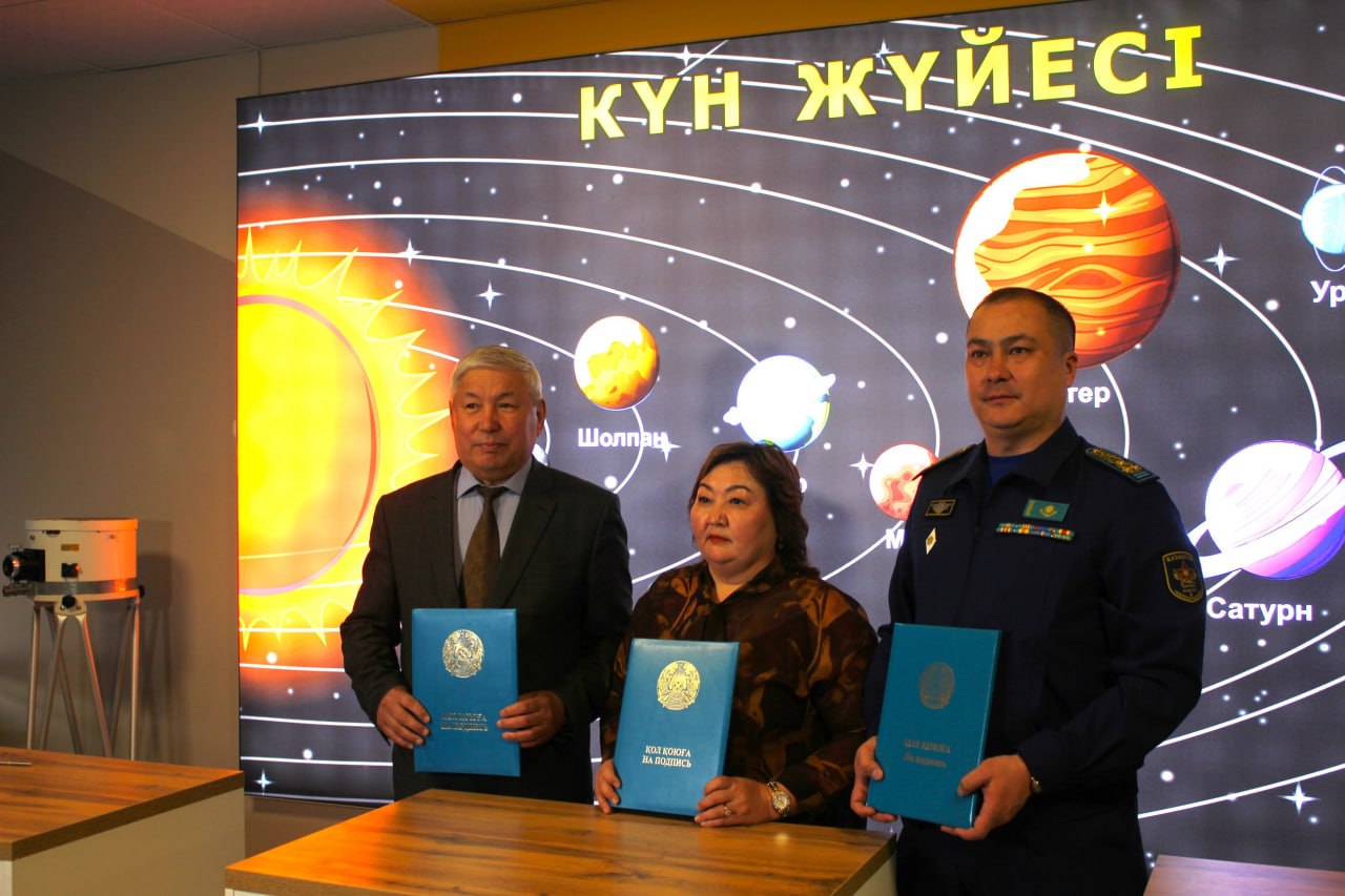 Ғарышкерлер күні: Ақтөбеде жастарды авиациялық және ғылыми бейінде даярлау кеңейтілуде