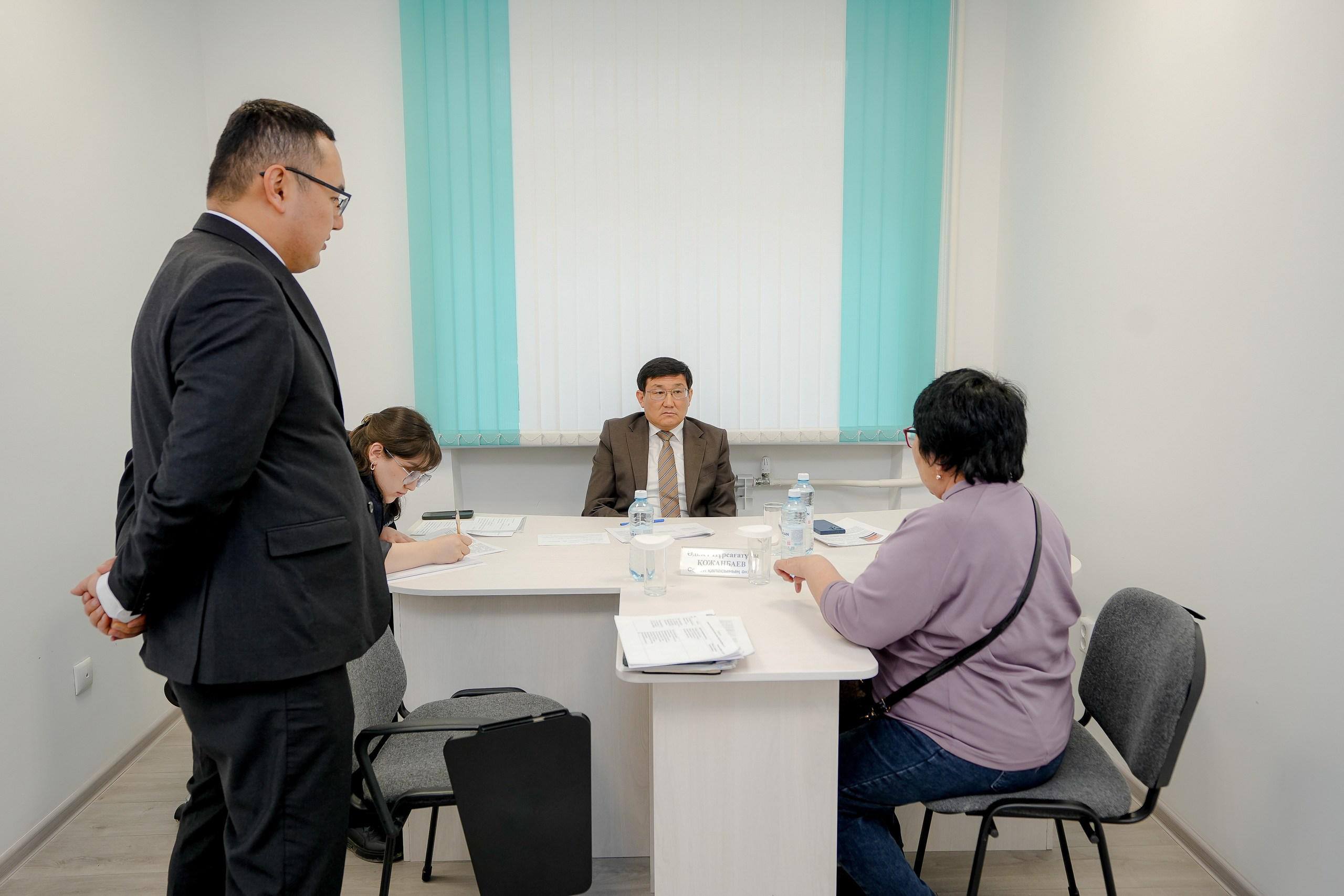 Аким города провел личный прием граждан