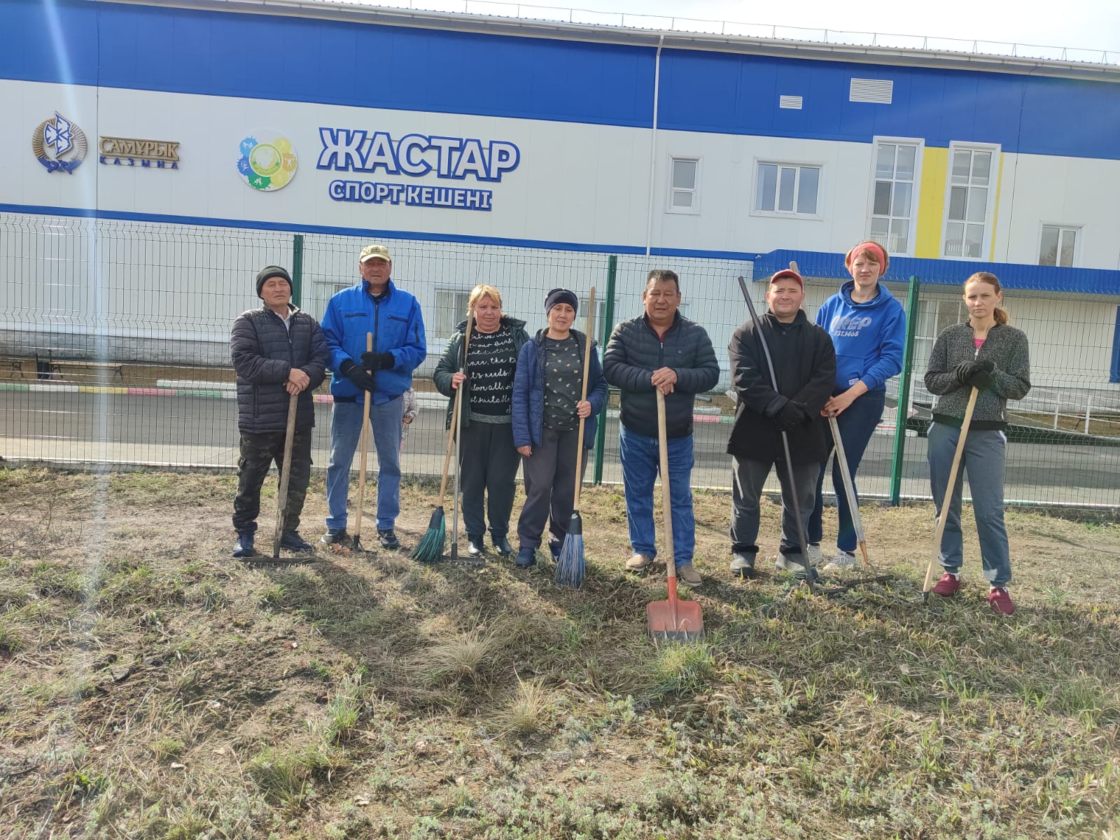 «Таза Қазақстан» экологиялық бағдарламасы аясында Аманқарағай ауылында «Таза өлке» акциясы өтті. Аталған акцияға «Жастар» дене шынықтыру-сауықтыру кешенінің ұжымы белсенді қатысты